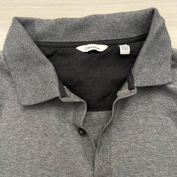Men’s Calvin Klein polo size Medium - Picture 2 of 2